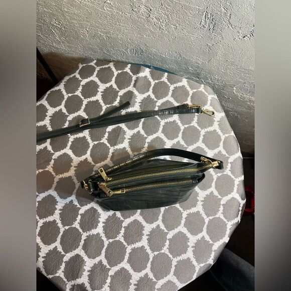 Green Croc-Embossed shoulder/ crossbody Made in Italy Divina Firenze Women's Bag - Picture 5 of 16